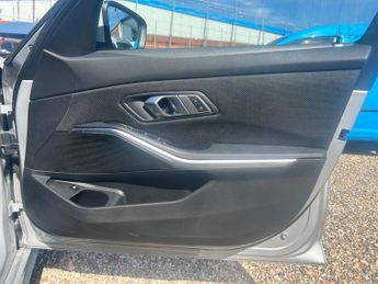 BMW 3 Series 2.0 330e 12kWh SE Pro Auto Euro 6 (s/s) 4dr