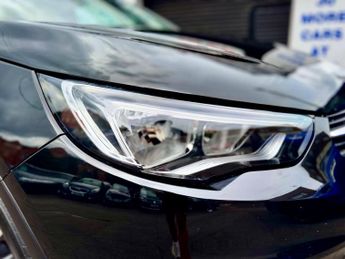 Vauxhall Grandland X 1.5 Turbo D BlueInjection Sport Nav Auto Euro 6 (s/s) 5dr