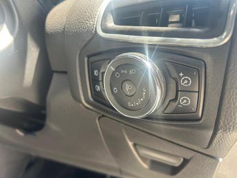 Ford Focus 1.6 Zetec Powershift Euro 5 5dr