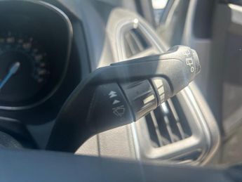 Ford Focus 1.6 Zetec Powershift Euro 5 5dr