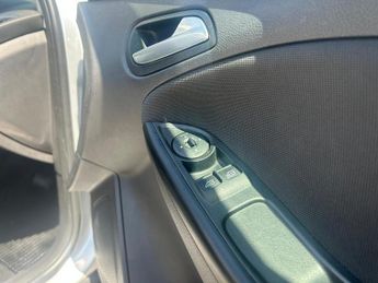 Ford Focus 1.6 Zetec Powershift Euro 5 5dr