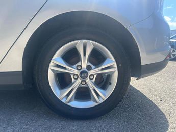 Ford Focus 1.6 Zetec Powershift Euro 5 5dr