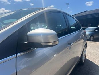 Ford Focus 1.6 Zetec Powershift Euro 5 5dr