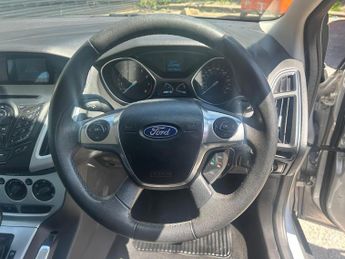 Ford Focus 1.6 Zetec Powershift Euro 5 5dr