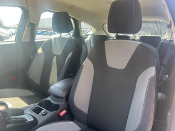 Ford Focus 1.6 Zetec Powershift Euro 5 5dr