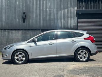 Ford Focus 1.6 Zetec Powershift Euro 5 5dr