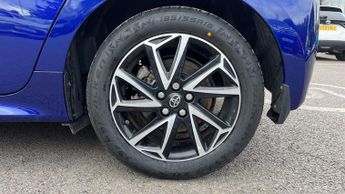 Toyota Yaris 1.5 VVT-h Design E-CVT Euro 6 (s/s) 5dr