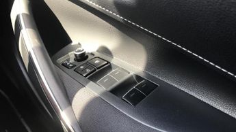 Toyota Corolla 1.8 VVT-h Design CVT Euro 6 (s/s) 5dr