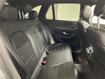 Mercedes-Benz GLC 2.0 GLC250 AMG Line (Premium) G-Tronic+ 4MATIC Euro 6 (s/s) 5dr