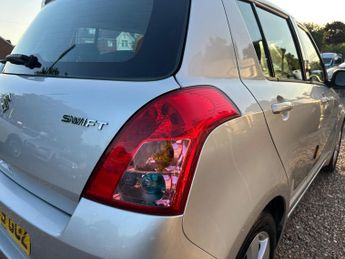 Suzuki Swift 1.5 GLX 5dr