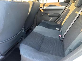Suzuki Swift 1.5 GLX 5dr