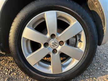 Suzuki Swift 1.5 GLX 5dr