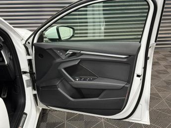 Audi A3 1.5 TFSI 35 S line S Tronic Euro 6 (s/s) 4dr