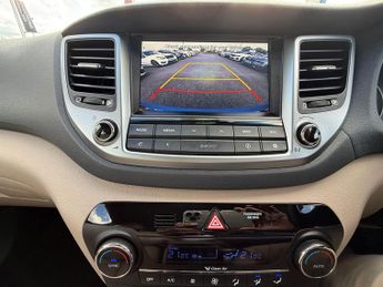Hyundai TUCSON 1.7 CRDi Blue Drive Premium DCT Euro 6 (s/s) 5dr