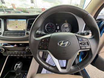 Hyundai TUCSON 1.7 CRDi Blue Drive Premium DCT Euro 6 (s/s) 5dr