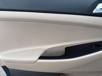 Hyundai TUCSON 1.7 CRDi Blue Drive Premium DCT Euro 6 (s/s) 5dr