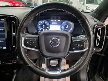 Volvo XC40 1.5h T5 Twin Engine Recharge 10.7kWh R-Design Pro Auto Euro 6 (s
