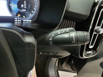 Volvo XC40 1.5h T5 Twin Engine Recharge 10.7kWh R-Design Pro Auto Euro 6 (s