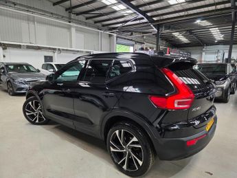 Volvo XC40 1.5h T5 Twin Engine Recharge 10.7kWh R-Design Pro Auto Euro 6 (s