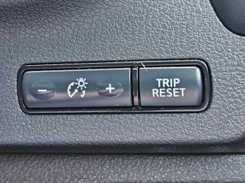 Nissan Leaf 40kWh N-Connecta Auto 5dr