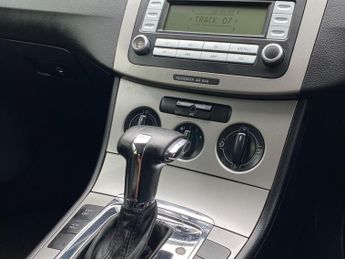 Volkswagen Passat 2.0 TDI SE DSG Euro 4 4dr