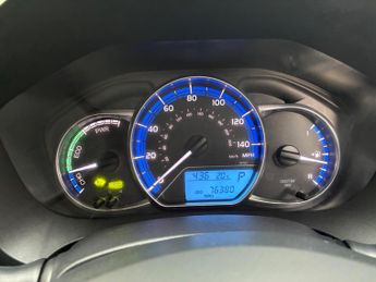 Toyota Yaris 1.5 VVT-h Excel E-CVT Euro 6 5dr (15in Alloy)