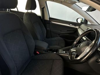 Volkswagen Golf 1.5 eTSI MHEV Life DSG Euro 6 (s/s) 5dr