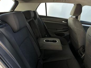 Volkswagen Golf 1.5 eTSI MHEV Life DSG Euro 6 (s/s) 5dr