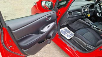 Nissan Leaf 40kWh Acenta Auto 5dr