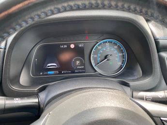 Nissan Leaf 40kWh Tekna Auto 5dr