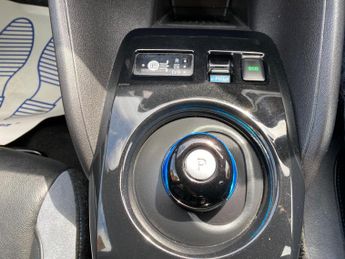 Nissan Leaf 40kWh Tekna Auto 5dr