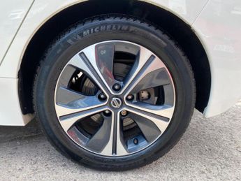 Nissan Leaf 40kWh Tekna Auto 5dr