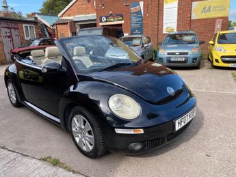 Volkswagen Beetle 2.0 S Cabriolet Auto Euro 4 2dr