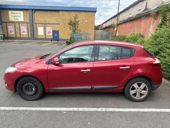 Renault Megane 1.6 16V Dynamique TomTom Euro 5 5dr