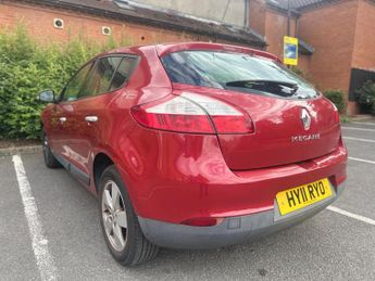 Renault Megane 1.6 16V Dynamique TomTom Euro 5 5dr