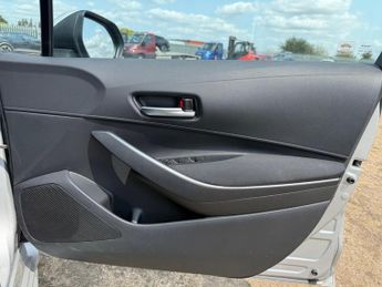Toyota Corolla 1.8 VVT-h Icon Tech CVT Euro 6 (s/s) 5dr
