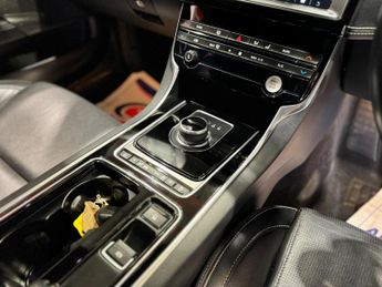 Jaguar XE 2.0d R-Sport Auto Euro 6 (s/s) 4dr