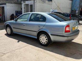 Skoda Octavia 2.0 Ambiente 5dr
