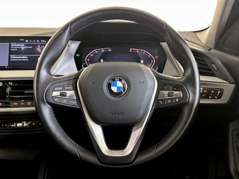 BMW 1 Series 2.0 118d SE (LCP) Euro 6 (s/s) 5dr