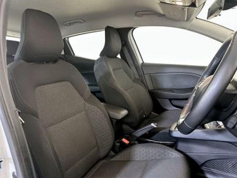 Renault Clio 1.6 E-TECH Iconic Auto Euro 6 (s/s) 5dr