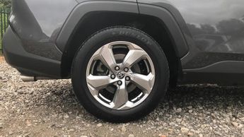 Toyota RAV4 2.5 VVT-h Design CVT Euro 6 (s/s) 5dr
