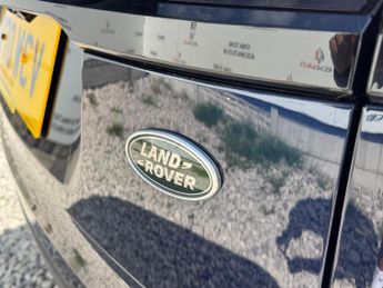 Land Rover Range Rover Velar 3.0 D300 MHEV R-Dynamic HSE Auto 4WD Euro 6 (s/s) 5dr