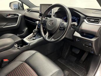 Toyota RAV4 2.5 VVT-h 18.1 kWh Design CVT 4WD Euro 6 (s/s) 5dr