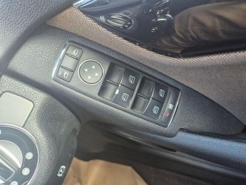 Mercedes-Benz C Class 3.0 C280 V6 SE G-Tronic Euro 4 4dr