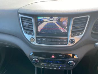 Hyundai TUCSON 1.7 CRDi Blue Drive Premium DCT Euro 6 (s/s) 5dr