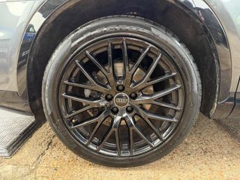 Audi Q3 2.0 TDI Black Edition S Tronic quattro Euro 6 (s/s) 5dr