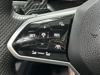 Volkswagen Golf 2.0 TSI GTI DSG Euro 6 (s/s) 5dr