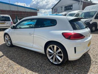 Volkswagen Scirocco 2.0 TSI BlueMotion Tech R-Line DSG Euro 6 (s/s) 3dr