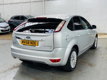 Ford Focus 1.6 Titanium 5dr