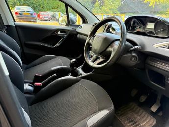 Peugeot 208 1.2 PureTech Active Euro 6 5dr